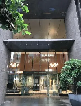 麹町大通りビルの外観