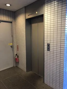 東麻布アネックスビルの外観