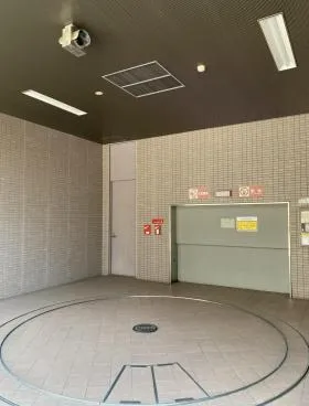 御成門センタービルの外観