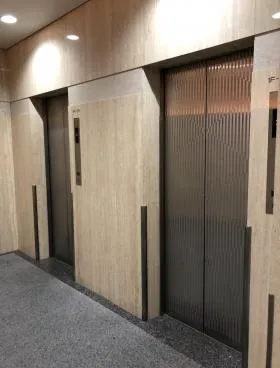 エルフェ四番町ビルの外観