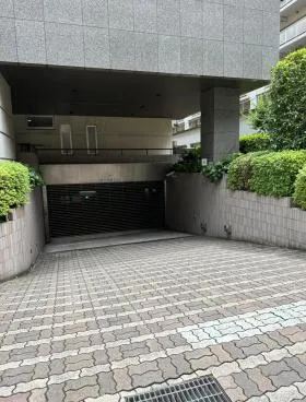 エルフェ四番町ビルの外観