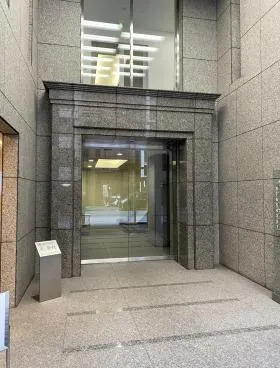 NKFビルの外観
