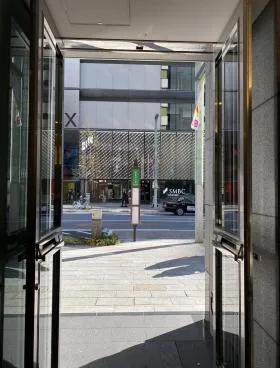 銀座UKビルの外観