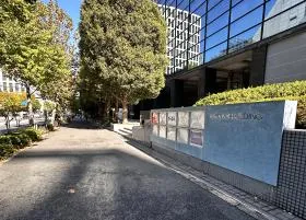 三田NNビルを通過すれば当ビル着