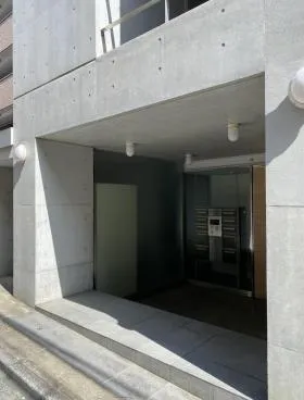 TWIZA代々木ビルの外観
