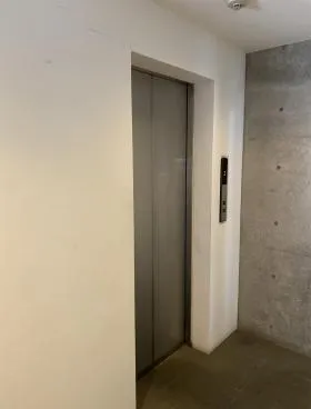 TWIZA代々木ビルの外観