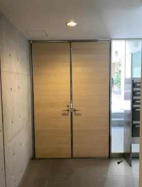 TWIZA代々木ビルの外観