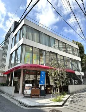 原宿表参道ビルの外観