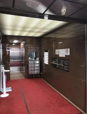 久保寺ツインタワービルの外観