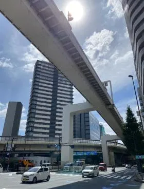 フロンティア新宿タワー(旧TSI新宿タワー)ビルの外観