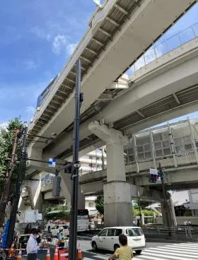 フロンティア新宿タワー(旧TSI新宿タワー)ビルの外観
