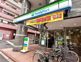 ファミリーマート