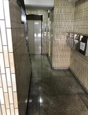 財津ビルの外観