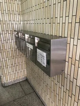 財津ビルの外観