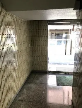 財津ビルの外観