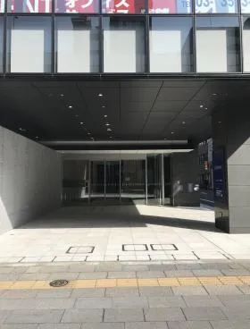 阪急阪神上野御徒町ビルの外観