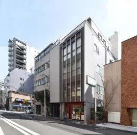First Enomoto bldの外観