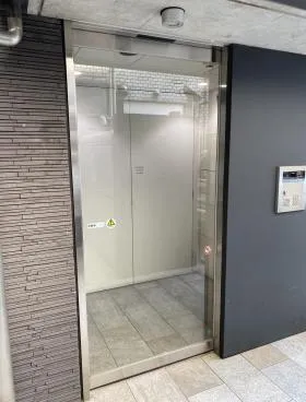 麻布HAUSビルの外観