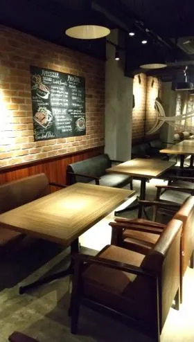 寿司常会館の外観