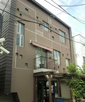 RYビルの外観