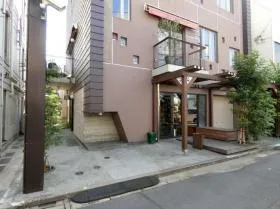 RYビルの外観