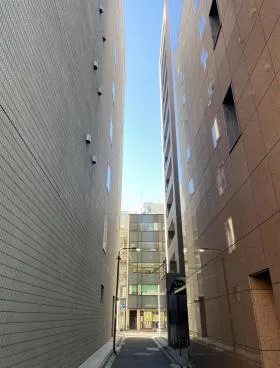 明治安田損害保険ビルの外観