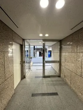 千切屋東京ビルの外観