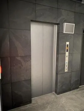 プレンジ代々木(旧 TECROWD PREMIUM YOYOGI)の外観