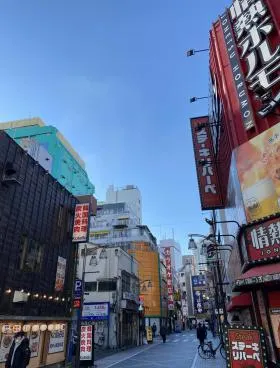江戸半ビルの外観