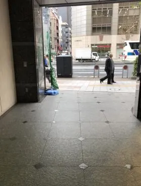 フィールドクレストビルの外観