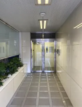お茶の水サニービルの外観