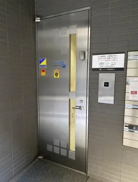 ヒューリック神保町駅前ビルの外観
