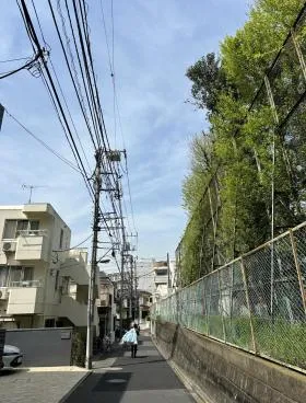 富商ビルの外観