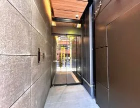 ARAプレイス赤坂の外観