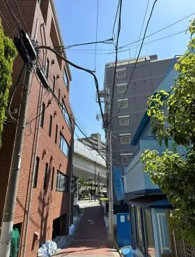さんこうビルの外観