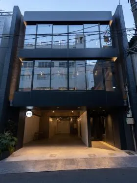 gran⁺神楽坂天神町ビルの外観