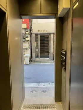 IMAS新橋ビルの外観