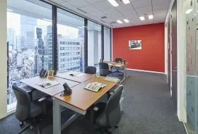 Regus(リージャス)赤坂Kタワービジネスセンターの外観