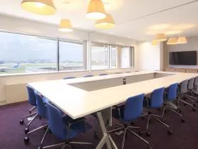 Regus(リージャス)エクスプレス羽田空港第1ターミナルの外観