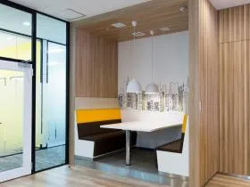 Regus(リージャス)静岡葵タワービジネスセンターの外観