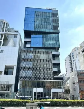 MA5 ビルの外観