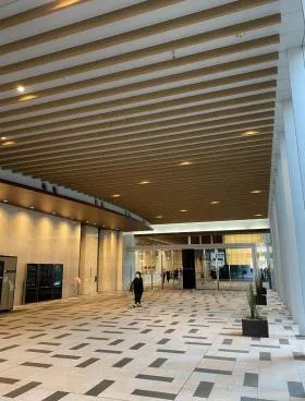 丸の内トラストタワー本館の外観