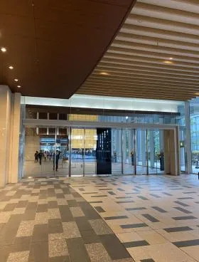 丸の内トラストタワー本館の外観