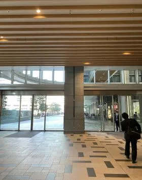 丸の内トラストタワー本館の外観