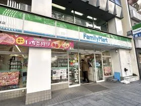 ファミリーマート