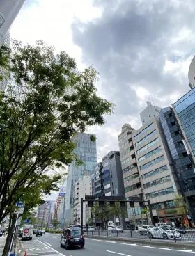 青山フェイスの外観