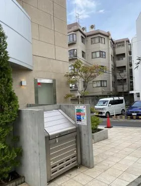 神宮前リライアンスビルの外観