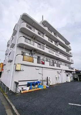 サンクローネ滝山の外観