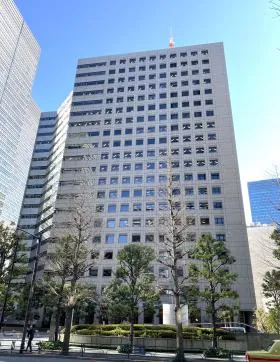 アーバンネット大手町ビルの外観
