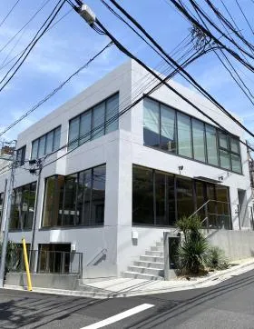 Zet Jingumaeビルの外観